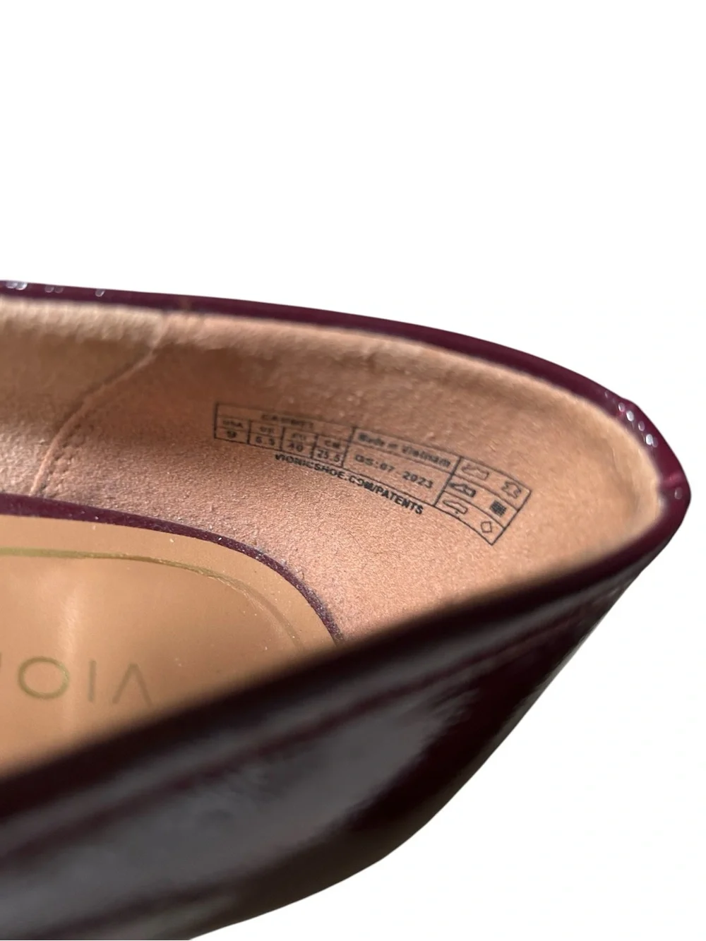 Vionic Carmel Syrah Crinkle Patent Burgundy Block Heel Comfort Pumps, Size 9